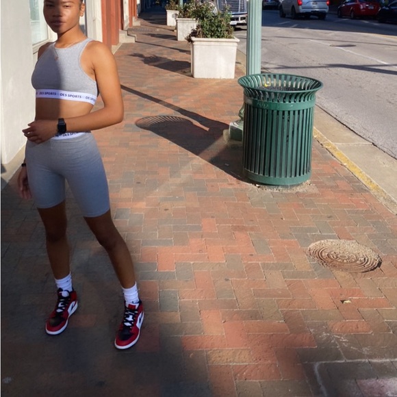 TWO PIECE SET - Picture 3 of 4